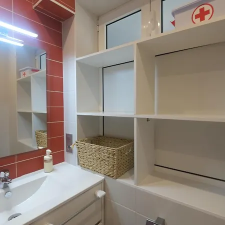 Entre Castillo Y Catedral Vut 09587 Burgo