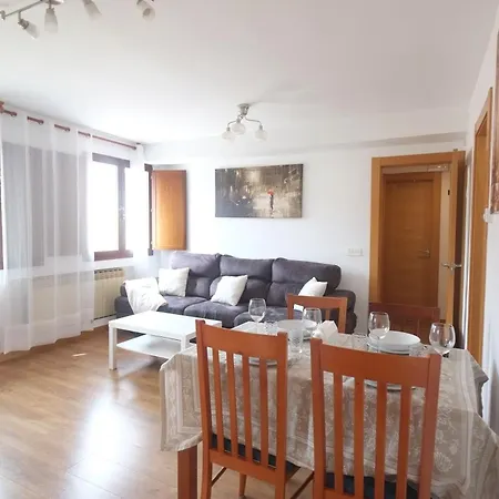 Apartment Entre Castillo Y Catedral Vut 09587