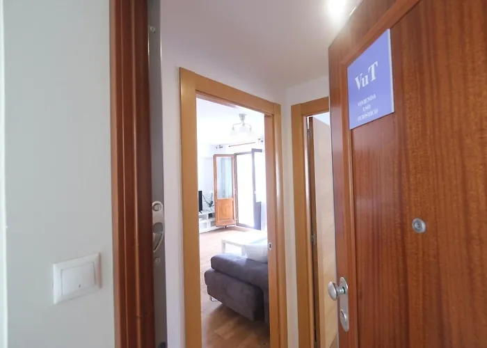 Entre Castillo Y Catedral Vut 09587