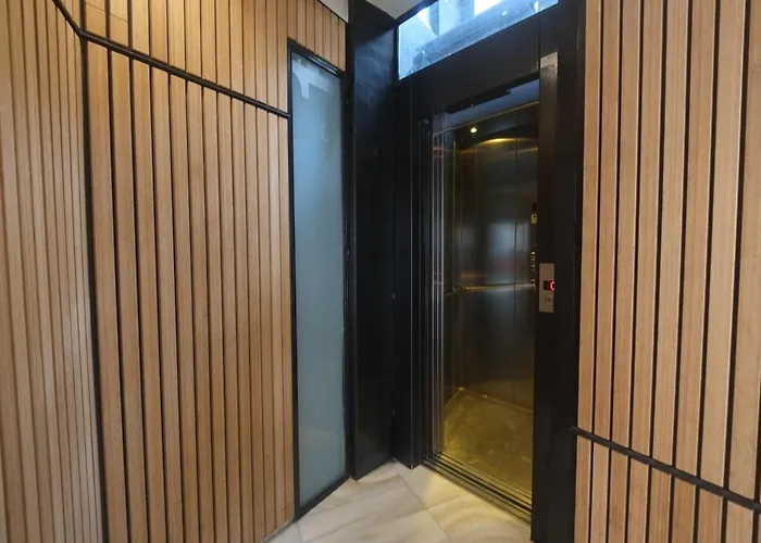 Entre Castillo Y Catedral Vut 09587 Apartment