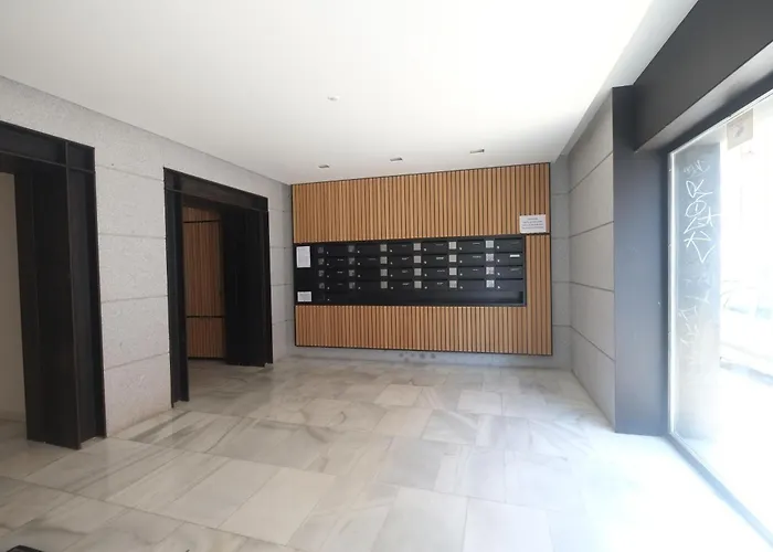 Entre Castillo Y Catedral Vut 09587